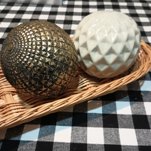Decor Boho Ceramic Sphere Balls Set. - Picture 3 of 8
